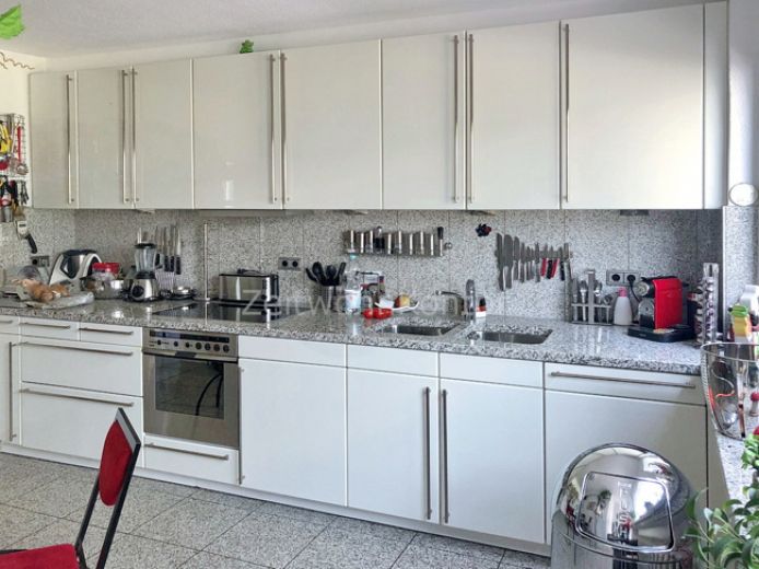 Exclusive house, style and functionality, with garden and terrace, garage, quiet and central