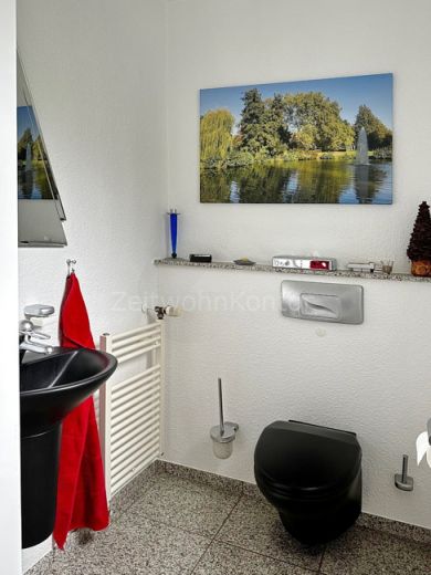Urbanes Wohnen Nähe Düsseldorf – stilvolles, voll möbliertes Haus mit Garten, Terrasse und Garage,