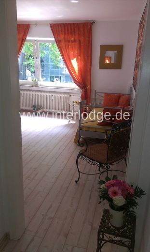 INTERLODGE Köln-Friesenviertel: Möbliertes Apartment mit Tiefgarage und Balkon in der Kölner- City