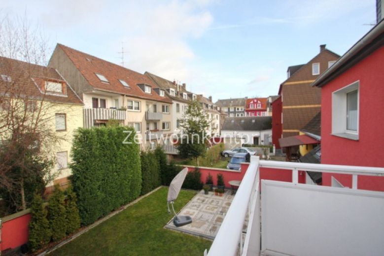 ZeitwohnKontor: Hochwertig modern möblierte 3 Raum-Wohnung mit aktivem WLAN und Balkon