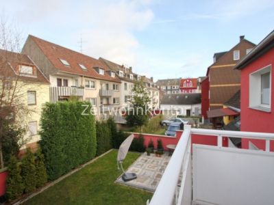 ZeitwohnKontor: Hochwertig modern möblierte 3 Raum-Wohnung mit aktivem WLAN und Balkon
