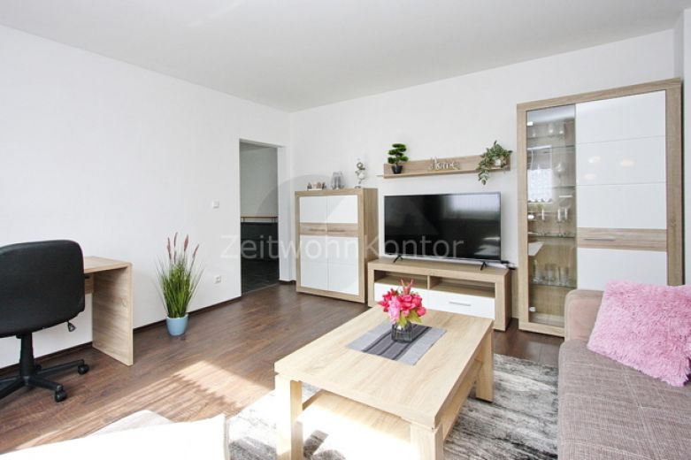 ZeitwohnKontor: Hochwertig modern möblierte 3 Raum-Wohnung mit aktivem WLAN und Balkon