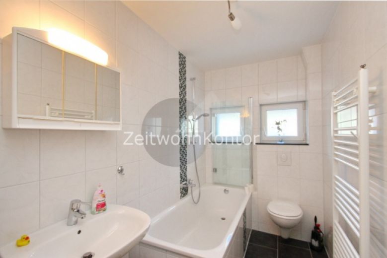 Hochwertig modern möblierte 3 Raum-Wohnung mit aktivem WLAN und Balkon