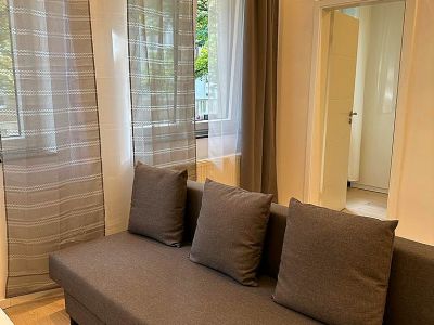 Fürstenwall: komplett saniertes 2-Zimmer-Apartment