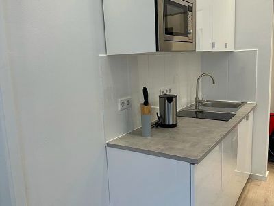 Fürstenwall: komplett saniertes 2-Zimmer-Apartment
