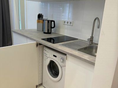 Fürstenwall: komplett saniertes 2-Zimmer-Apartment