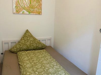 Fürstenwall: komplett saniertes 2-Zimmer-Apartment