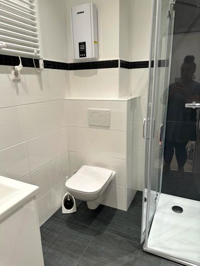 Fürstenwall: komplett saniertes 2-Zimmer-Apartment