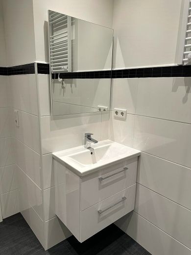 Fürstenwall: komplett saniertes 2-Zimmer-Apartment