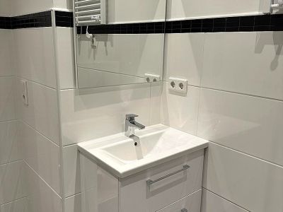 Fürstenwall: komplett saniertes 2-Zimmer-Apartment