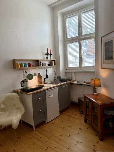 Kleine Wohnung mit Küche und Bad