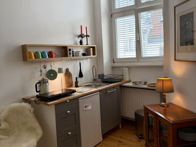 Kleine Wohnung mit Küche und Bad