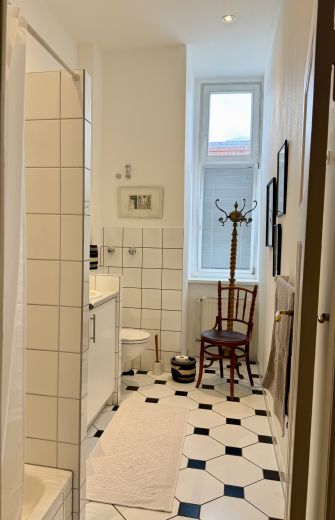 Kleine Wohnung mit Küche und Bad