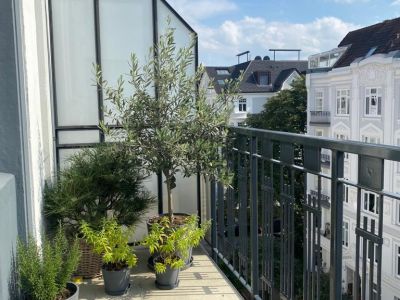 Schöne helle 5 Zimmer Altbauwohnung in Hamburg-Eppendorf
