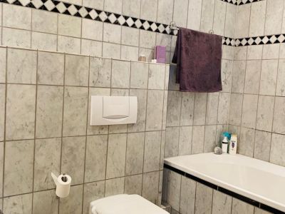 Schöne helle 5 Zimmer Altbauwohnung in Hamburg-Eppendorf