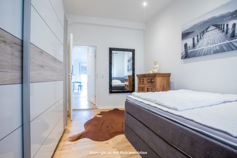GEFRAGT: Renovierte & vollmöblierte 2-Zimmer Altbauwohnung mit Balkon