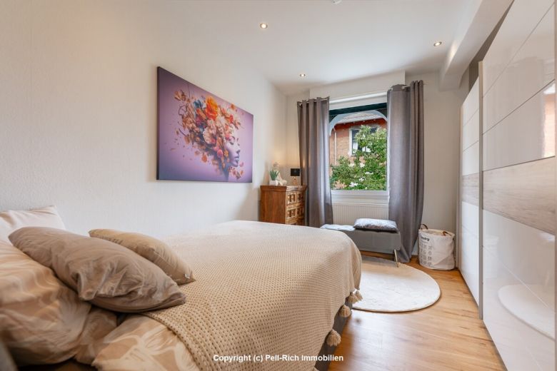 GEFRAGT: Renovierte & vollmöblierte 2-Zimmer Altbauwohnung mit Balkon