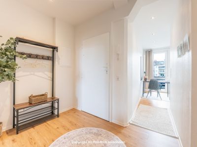 GEFRAGT: Renovierte & vollmöblierte 2-Zimmer Altbauwohnung mit Balkon