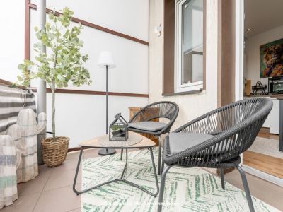 GEFRAGT: Renovierte & vollmöblierte 2-Zimmer Altbauwohnung mit Balkon