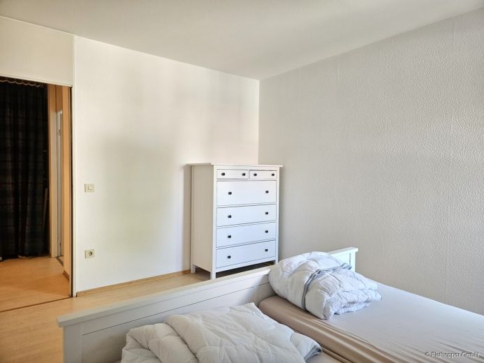 Möblierte 4-Zimmer-Wohnung in Putzbrunn
