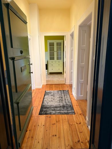Möblierte Altbauwohnung „Wohnen auf Zeit“ – 76 m², Charlottenburg