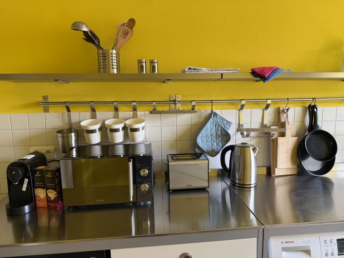 Möblierte Altbauwohnung „Wohnen auf Zeit“ – 76 m², Charlottenburg