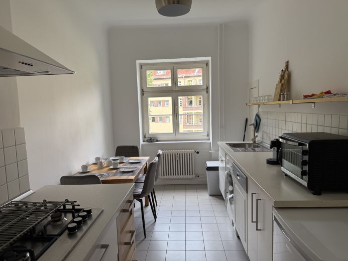 Möblierte Altbauwohnung „Wohnen auf Zeit“ – 65 m², Charlottenburg