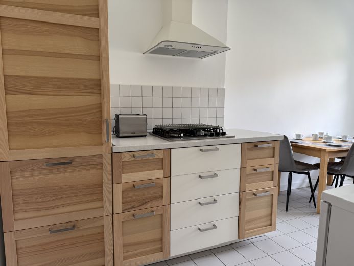 Möblierte Altbauwohnung „Wohnen auf Zeit“ – 65 m², Charlottenburg
