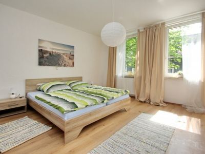 ZeitwohnKontor: Schicke Wohnung Nähe (2 min) S-Bahn, Internet