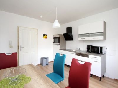 ZeitwohnKontor: Schicke Wohnung Nähe (2 min) S-Bahn, Internet