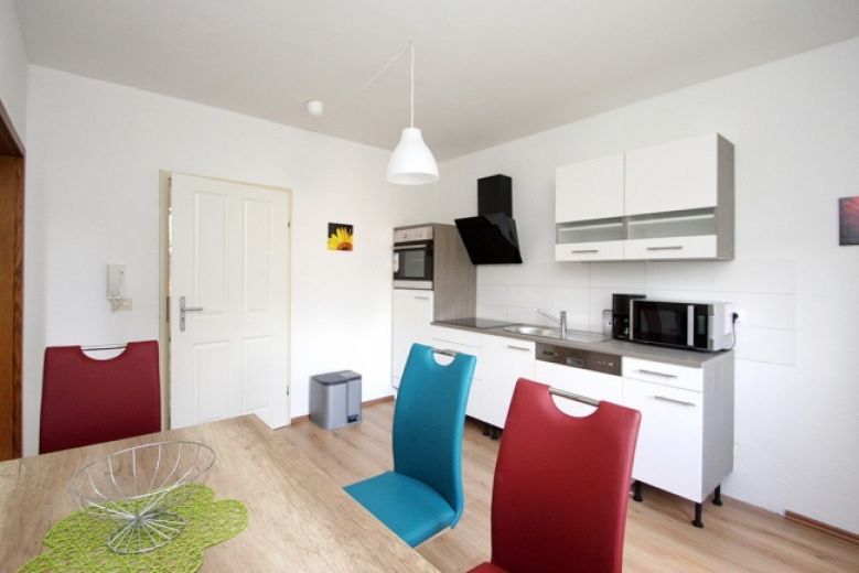 ZeitwohnKontor: Schicke Wohnung N&auml;he (2 min) S-Bahn, Internet