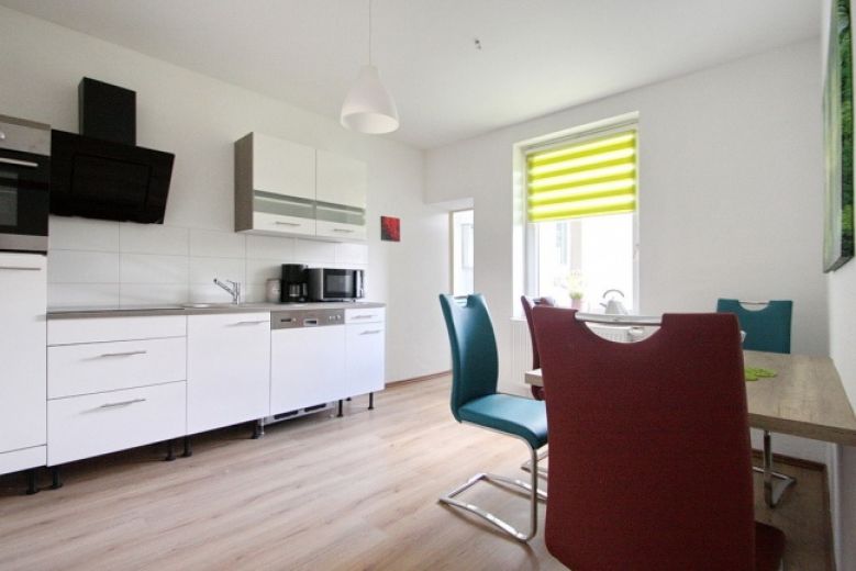 ZeitwohnKontor: Schicke Wohnung N&auml;he (2 min) S-Bahn, Internet