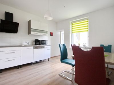 ZeitwohnKontor: Schicke Wohnung N&auml;he (2 min) S-Bahn, Internet