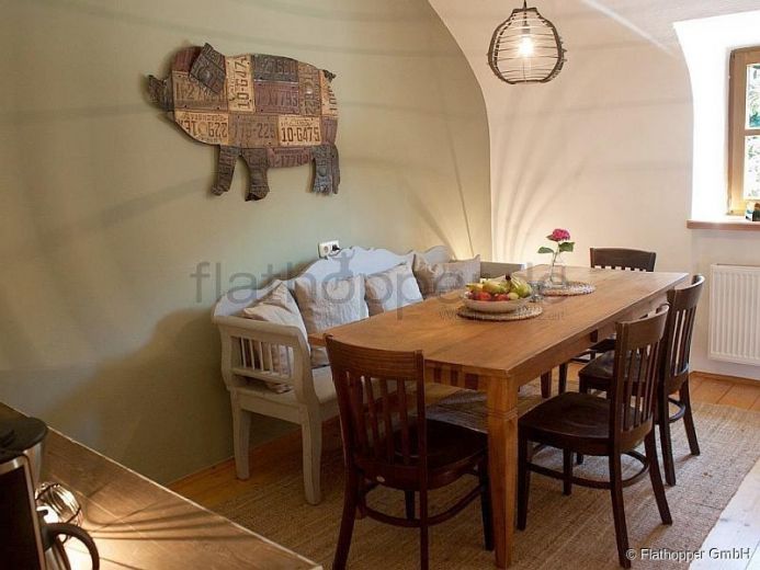 Hochwertige 2-Zimmer-Wohnung im denkmalgesch&uuml;tzem Haus in Grassau bei Chiemsee