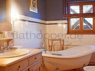 Hochwertige 4-Zimmer-Wohnung im denkmalgeschützem Haus in Grassau bei Chiemsee