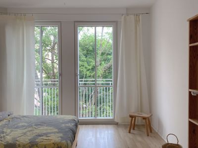 1 Zimmer in möblierter 3-Zimmer-Wohnung  mit großem Südbalkon in München Neuperlach