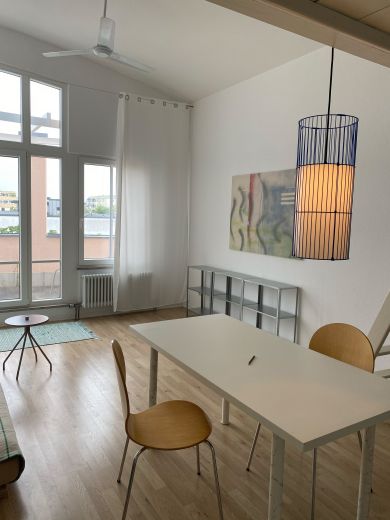 1 Zimmer in möblierter 3-Zimmer-Wohnung  mit großem Südbalkon in München Neuperlach