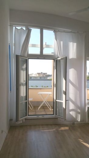 1 Zimmer in möblierter 3-Zimmer-Wohnung  mit großem Südbalkon in München Neuperlach