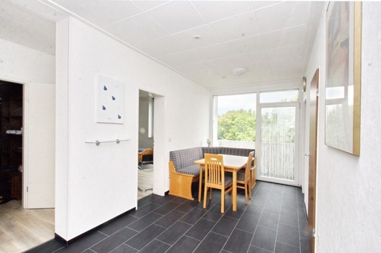 Whg mit zwei Schlafzimmern  für bis zu 4 Pers., ideal für Monteure, 2 Balkone, Nähe Moers, Internet!