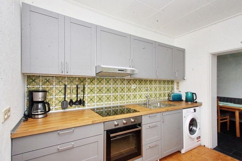 Whg mit zwei Schlafzimmern  für bis zu 4 Pers., ideal für Monteure, 2 Balkone, Nähe Moers, Internet!