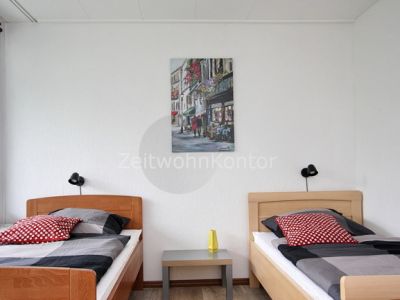 Whg mit zwei Schlafzimmern  für bis zu 4 Pers., ideal für Monteure, 2 Balkone, Nähe Moers, Internet!