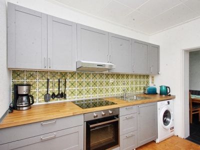 Whg mit zwei Schlafzimmern  für bis zu 4 Pers., ideal für Monteure, 2 Balkone, Nähe Moers, Internet!