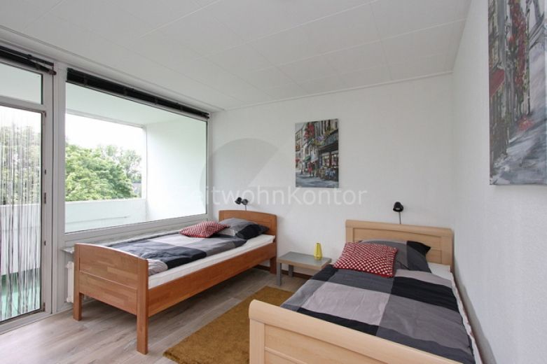 Whg mit zwei Schlafzimmern  für bis zu 4 Pers., ideal für Monteure, 2 Balkone, Nähe Moers, Internet!