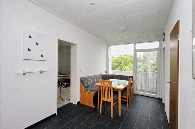 Whg mit zwei Schlafzimmern  für bis zu 4 Pers., ideal für Monteure, 2 Balkone, Nähe Moers, Internet!