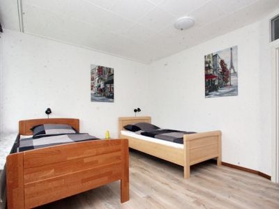 Whg mit zwei Schlafzimmern  für bis zu 4 Pers., ideal für Monteure, 2 Balkone, Nähe Moers, Internet!