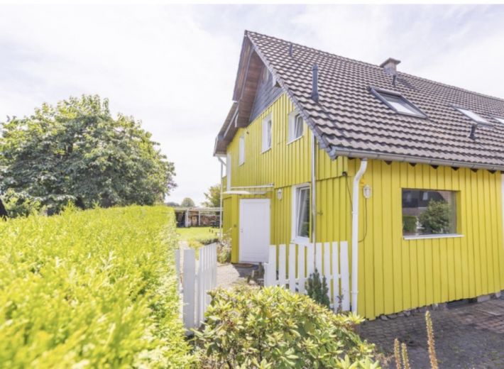 Möbliertes Haus mit 5 Zimmern, Kamin, Garten