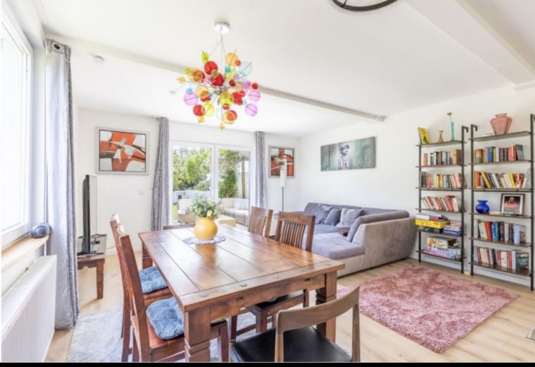 Möbliertes Haus mit 5 Zimmern, Kamin, Garten