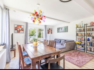 Möbliertes Haus mit 5 Zimmern, Kamin, Garten
