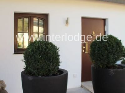 INTERLODGE Möblierte kleine Luxusvilla "Rosa II" mit Stellplatz und Gartennutzung in Neuss-Holzheim