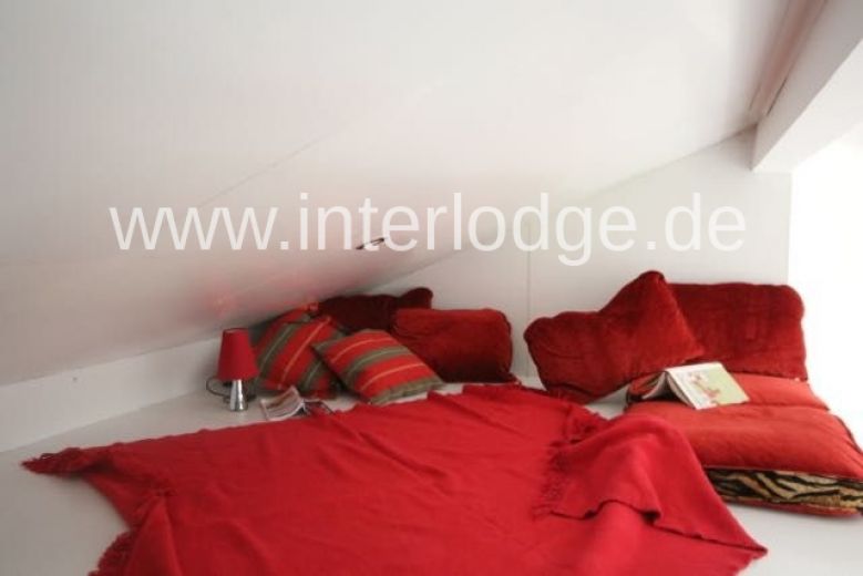 INTERLODGE Möblierte kleine Luxusvilla "Rosa II" mit Stellplatz und Gartennutzung in Neuss-Holzheim